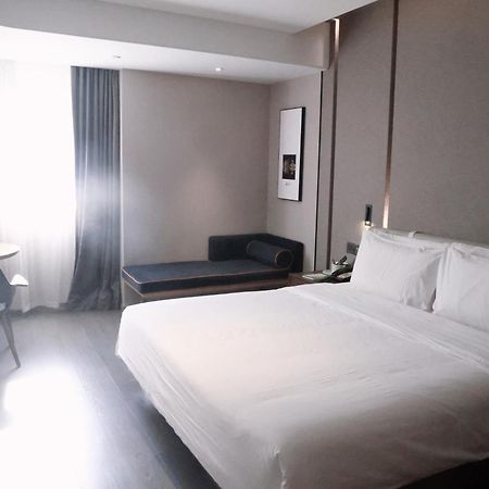 Atour Hotel Shanghai Xianxia Exterior photo